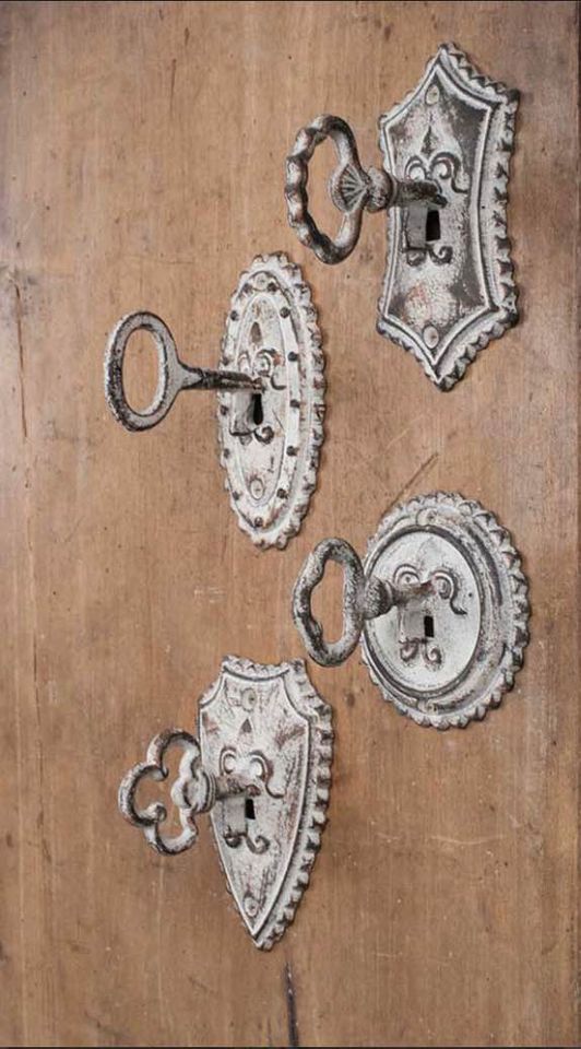 Vintage Key Metal Hooks